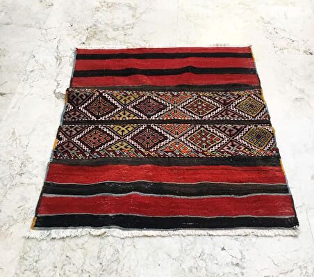 Konya Sumak Kilim Kök Boyalı 135 x 112 cm