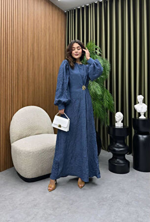 Kadın Kırıştırılmış (Krinkıl) Kot Kumaş Aksesuarlı Elbise – Yazlık Rahat Kesim Denim Elbise