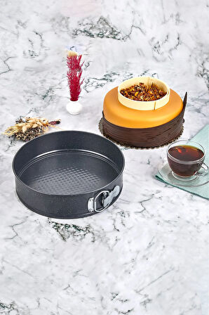 Planeta Kelepçeli Kek Kalıbı 18 cm