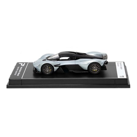 Hyper Car Aston Martin Valkrie Skyfall Silver - League Collection 1/64 Model Araba
