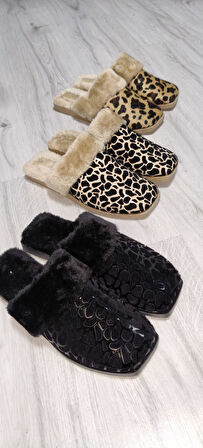 LEOPAR DESENLİ İÇİ TÜYLÜ SICACIK PVC TABAN KADIN  EV TERLİĞİ