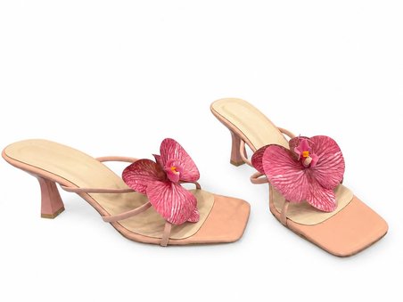 KADIN ORKİDE ÇİÇEK DETAYLI ŞIK TOPUKLU (8 CM) TERLİK
