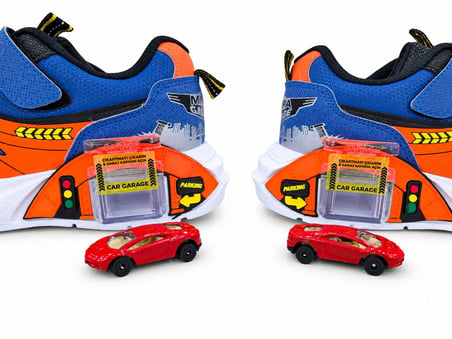 ÇOCUK SPOR ARABA VE GARAGE DETAYLI SU GEÇİRMEZ ÖZELLİKTE SNEAKER