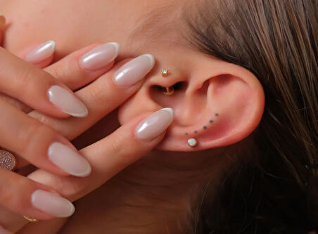 Opal Piercing-Tragus