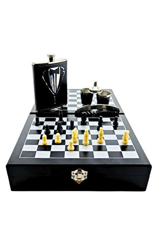 Ahşap Kutusunda Çelik Matara - Çakı - Satranç Takımı - Deri Kaplamalı Çelik Matara Hediye Seti 