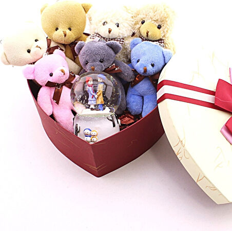 Sevgiliye En Tatlı Hediye Seti Peluş Ayıcık Kalpli Kutuda 7 Mini Peluş Ayıcık Işıklı Kar Küresi Seti