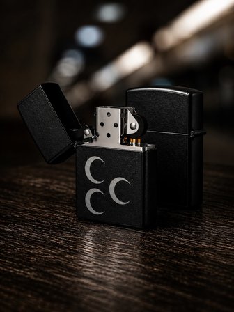 İsme Özel Üç Hilal Temalı Benzinli Metal Çakmak ve Tabaka Seti – Babaya Premium Hediye Seti