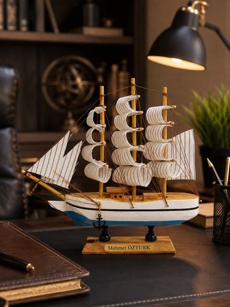 Kişiye İsme Özel El Yapımı Ahşap Yelkenli Gemi Maketi 24 x 24 CM – Premium Masa Üstü Hediyelik 529A