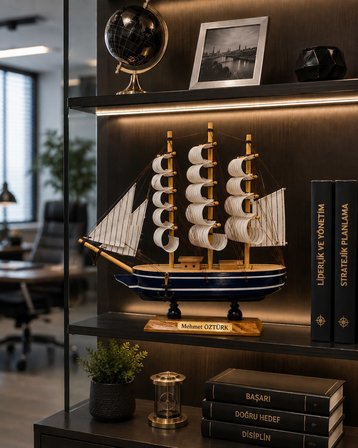 Kişiye Özel Ahşap Dekoratif  Yelkenli Gemi Maketi 24 x 24 CM – Premium Hediyelik  529