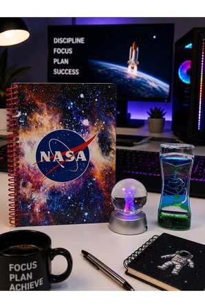 Nasa Desenli Spiralli Defter Aydınlatmalı Astronot Kristal Küre Renkli Sıvı Kum Saati Hediye Seti