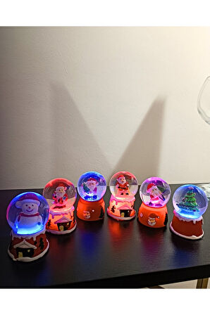 12 Adet Yeni Yıl Mini Boy Işıklı Kar Küresi Yeni Yıl 2024 Yılbaşı Temalı Mini Boy Işıklı Kar Küresi 