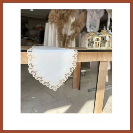Bezos Lale Krem 40x145 cm Fransız Dantel Detaylı Sehpa Örtüsü Şık Tasarım PRO