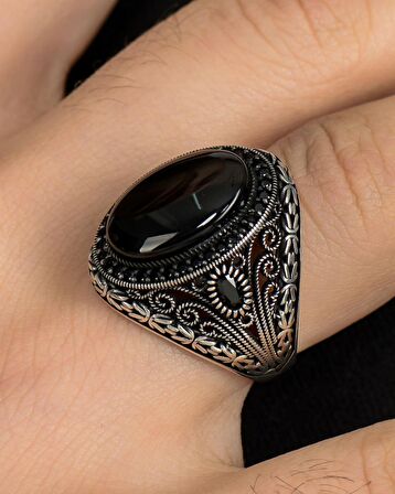Oniks Taşlı Zirkon Taş Süslemeli 925 Ayar Gümüş Erkek Yüzüğü