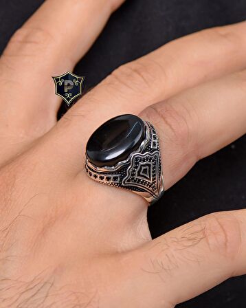 Oniks Taşlı Zirkon Taş Süslemeli 925 Ayar Gümüş Erkek Yüzüğü