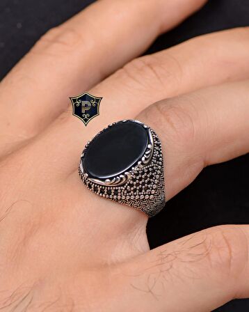 Oniks Taşlı Zirkon Taş Süslemeli 925 Ayar Gümüş Erkek Yüzüğü