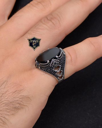 Oniks Taşlı Zirkon Taş Süslemeli 925 Ayar Gümüş Erkek Yüzüğü