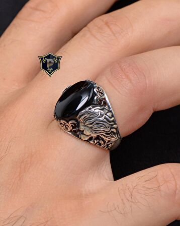 Aslan Figürlü Oniks Taşlı 925 Ayar Gümüş Erkek Yüzüğü