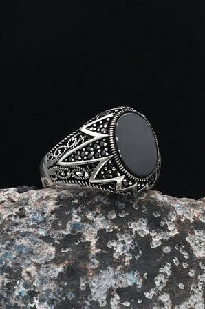 Oniks Taşlı 925 Ayar Gümüş Erkek Yüzüğü Zirkon Taş Süslemeli 901038