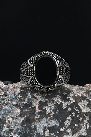 Oniks Taşlı 925 Ayar Gümüş Erkek Yüzüğü Zirkon Taş Süslemeli 901038