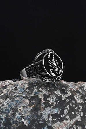 Akrep Figürlü Mikro Taşlı Süslemeli 925 Ayar Gümüş Erkek Yüzüğü 901228