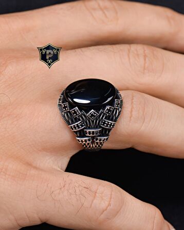 925 Ayar Gümüş Erkek Yüzüğü Oniks Taşlı Zirkon Taş Süslemeli