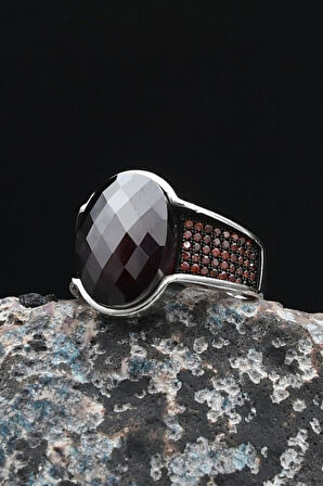  925 Ayar Gümüş Erkek Yüzüğü Kırmızı Zirkon Taşlı Zirkon Taş Süslemeli 901460