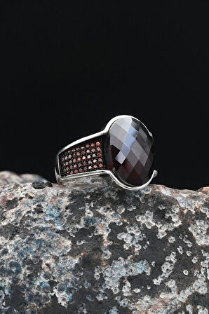  925 Ayar Gümüş Erkek Yüzüğü Kırmızı Zirkon Taşlı Zirkon Taş Süslemeli 901460