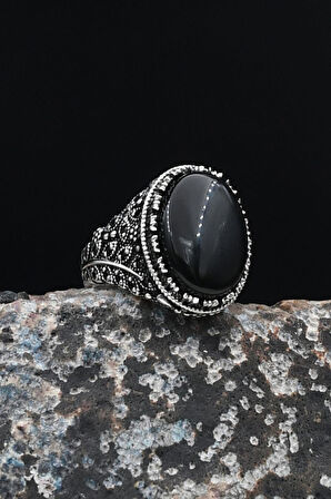 Dal Işlemeli Oniks Taşlı 925 Ayar Gümüş Erkek Yüzüğü Zirkon Taş Süslemeli 901687