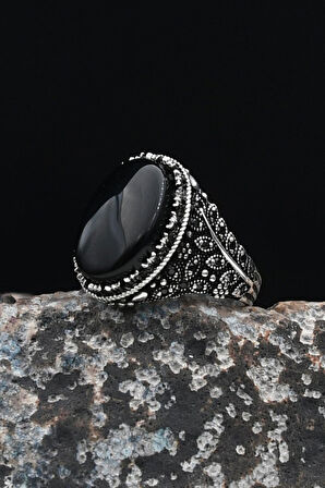 Dal Işlemeli Oniks Taşlı 925 Ayar Gümüş Erkek Yüzüğü Zirkon Taş Süslemeli 901687