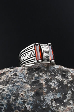 Kırmızı Baget Taşlı Grek Desenli 925 Ayar Gümüş Erkek Yüzüğü 901713