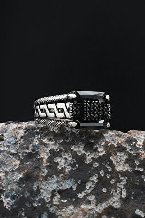 Pençe Figürlü Siyah Baget Taşlı 925 Ayar Gümüş Erkek Yüzüğü 901719