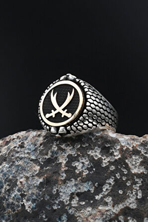 Çift Tarafli Yeşil Akik Taşlı ve Zülfikar Hz. Ali'nin Kılıcı Figürlü 925 Ayar Gümüş Erkek Yüzüğü 901729