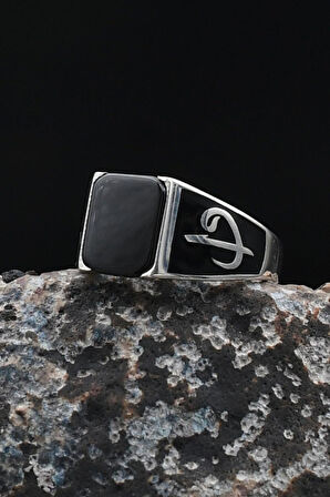 Vav Elif İşlemeli Oniks Taşlı 925 Ayar Gümüş Yüzüğü 901914