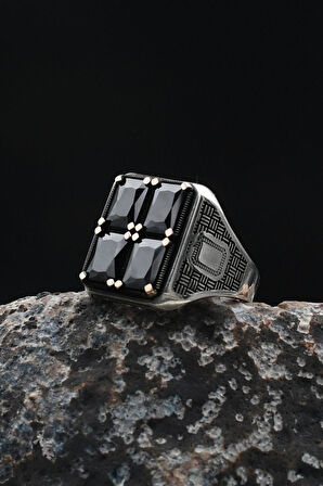 925 Ayar Gümüş Erkek Yüzük Kare Siyah Zirkon Taşlı 901926