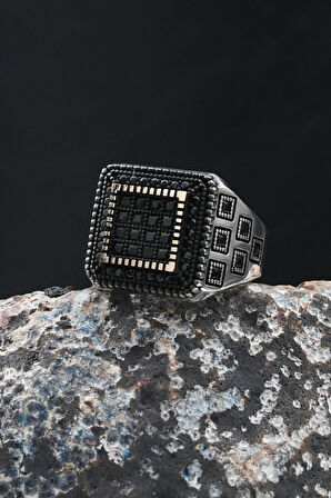 Kare Siyah Zirkon Taş Süslemeli 925 Ayar Gümüş Yüzük 902073