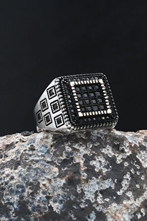 Kare Siyah Zirkon Taş Süslemeli 925 Ayar Gümüş Yüzük 902073