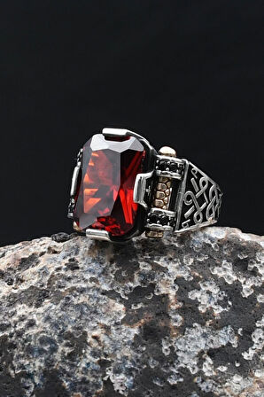 Kırmızı Zirkon Taşlı Baget Kesim 925 Ayar Gümüş Yüzük 902213