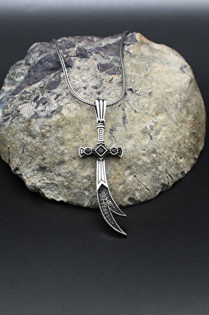 925 Ayar Gümüş Erkek Kolye Zincir Hz. Ali Zülfikar Kılıcı Siyah Zirkon Taşlı 902313