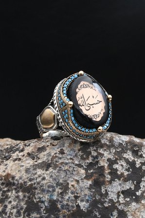 Hasbiyallah Yazılı (ALLAH BANA YETER) Sıkma Kehribar Taşlı 925 Ayar Gümüş Erkek Yüzük 902629