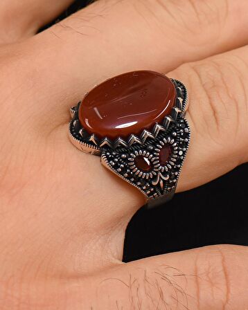 925 Ayar Gümüş Erkek Yüzüğü Akik Taşlı Zirkon Taş Süslemeli