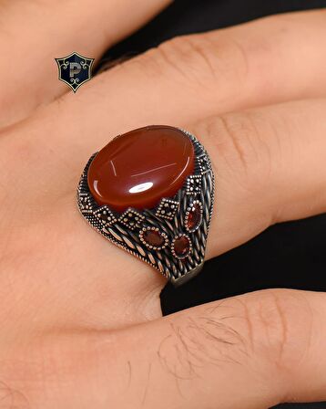 925 Ayar Gümüş Erkek Yüzüğü Akik Taşlı Zirkon Taş Süslemeli