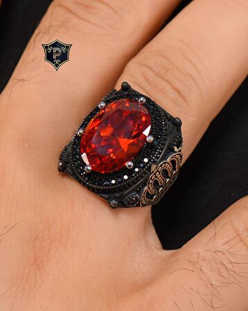 925 Ayar Gümüş Erkek Yüzüğü Zirkon Kırmızı Taşlı Kral Taç Figürlü