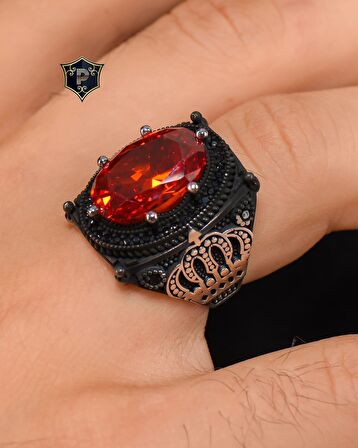 925 Ayar Gümüş Erkek Yüzüğü Zirkon Kırmızı Taşlı Kral Taç Figürlü