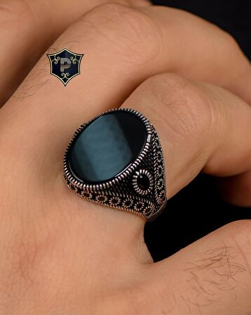 925 Ayar Gümüş Erkek Yüzüğü Oniks Taşlı Zirkon Taş Süslemeli 