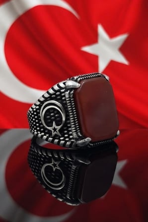 Ay Yıldızlı Figürlü Pençe Desenli Kare Tasarımlı Akik Taşlı 925 Ayar Gümüş Yüzük 903080