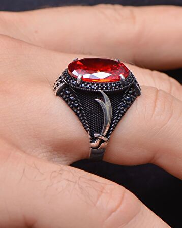 Gümüş Erkek Yüzük Kırmızı Zirkon Taşlı Zülfikar Figürlü