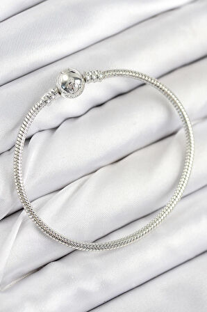 Pirinç Charm Topcuk Model Gümüş Renk Kadın Bileklik - PRT3500EB08662