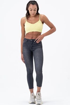 Kadın Normal Bel, Arka Yüksek Bel Full Likralı Slim Mom Jeans Dar Kesim Kot Pantolon