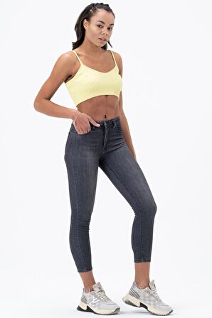 Kadın Normal Bel, Arka Yüksek Bel Full Likralı Slim Mom Jeans Dar Kesim Kot Pantolon