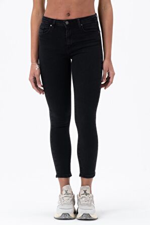 Kadın Normal Bel, Arka Yüksek Bel Full Likralı Slim Mom Jeans Dar Kesim Kot Pantolon